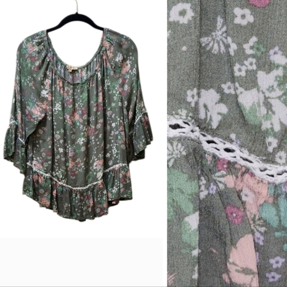 Tops - DEMOCRACY Crochet Detail Top Size XL